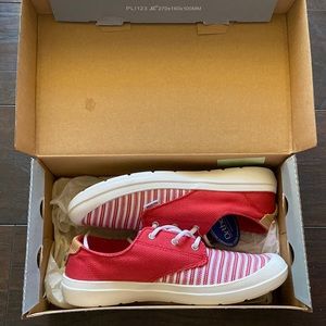 Brand new palladium sneakers.